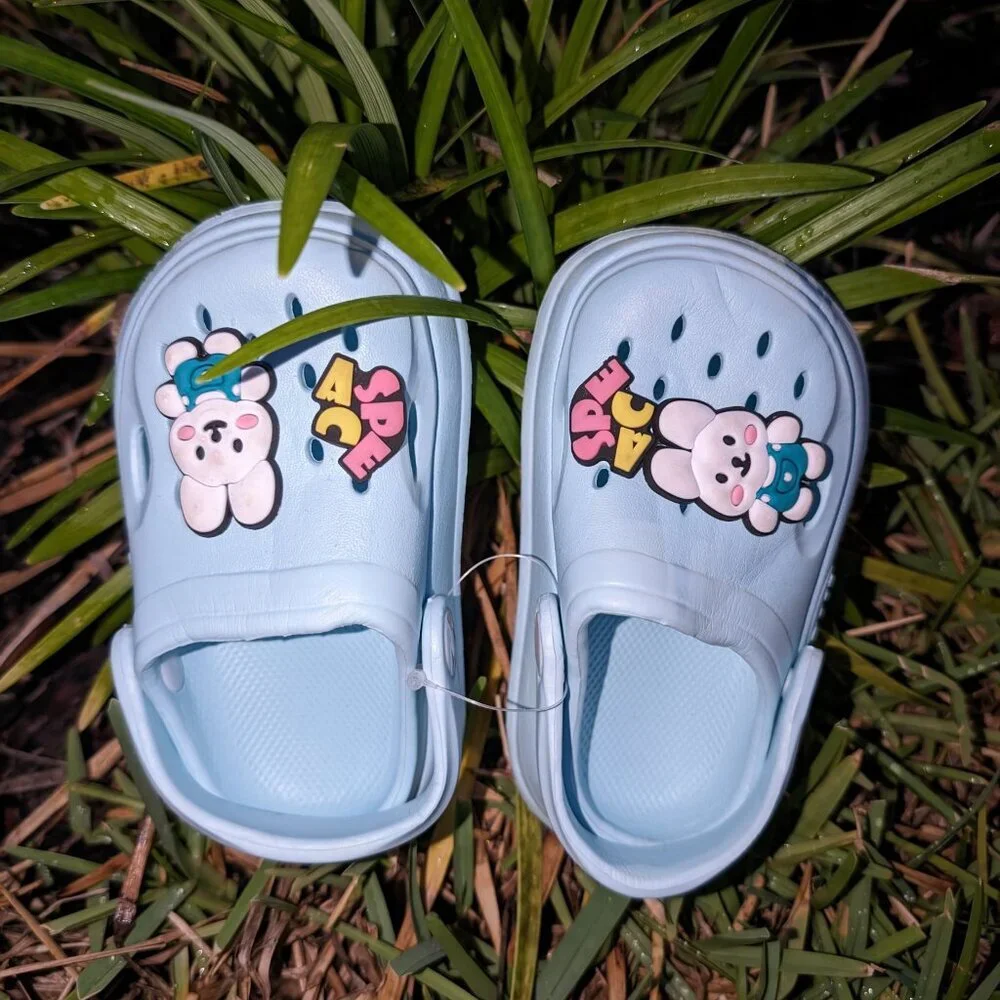 NWT Kids Cute Bunny Clogs Unisex Crocs Nonslip sandals (Size:12 Months-5 Years)
